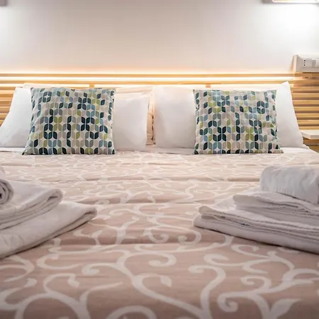 Light Garden Πανσιόν 4*