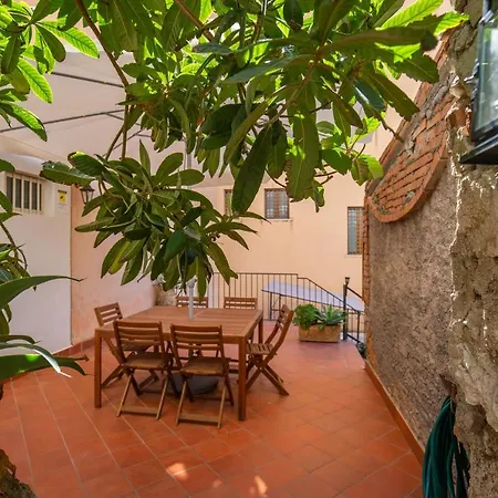 Light Garden Πανσιόν 4*