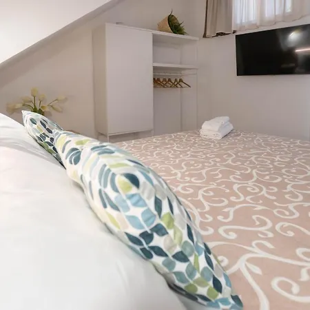 Light Garden Vendégház Taormina