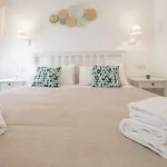 Light Garden بيت ضيافة تاورمينا